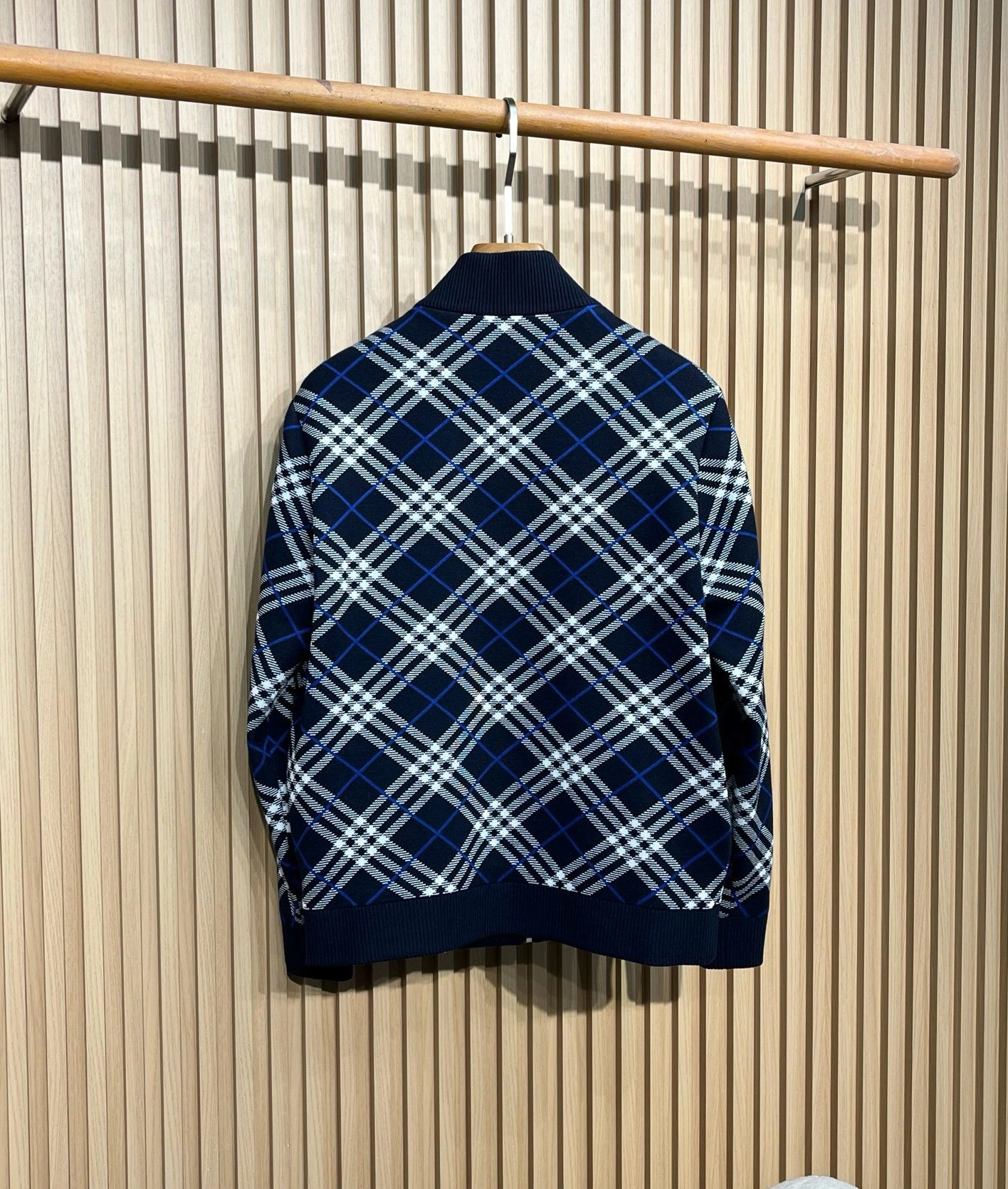 wg.luxury-- 2ur25rry wool item: E-F443J1816H